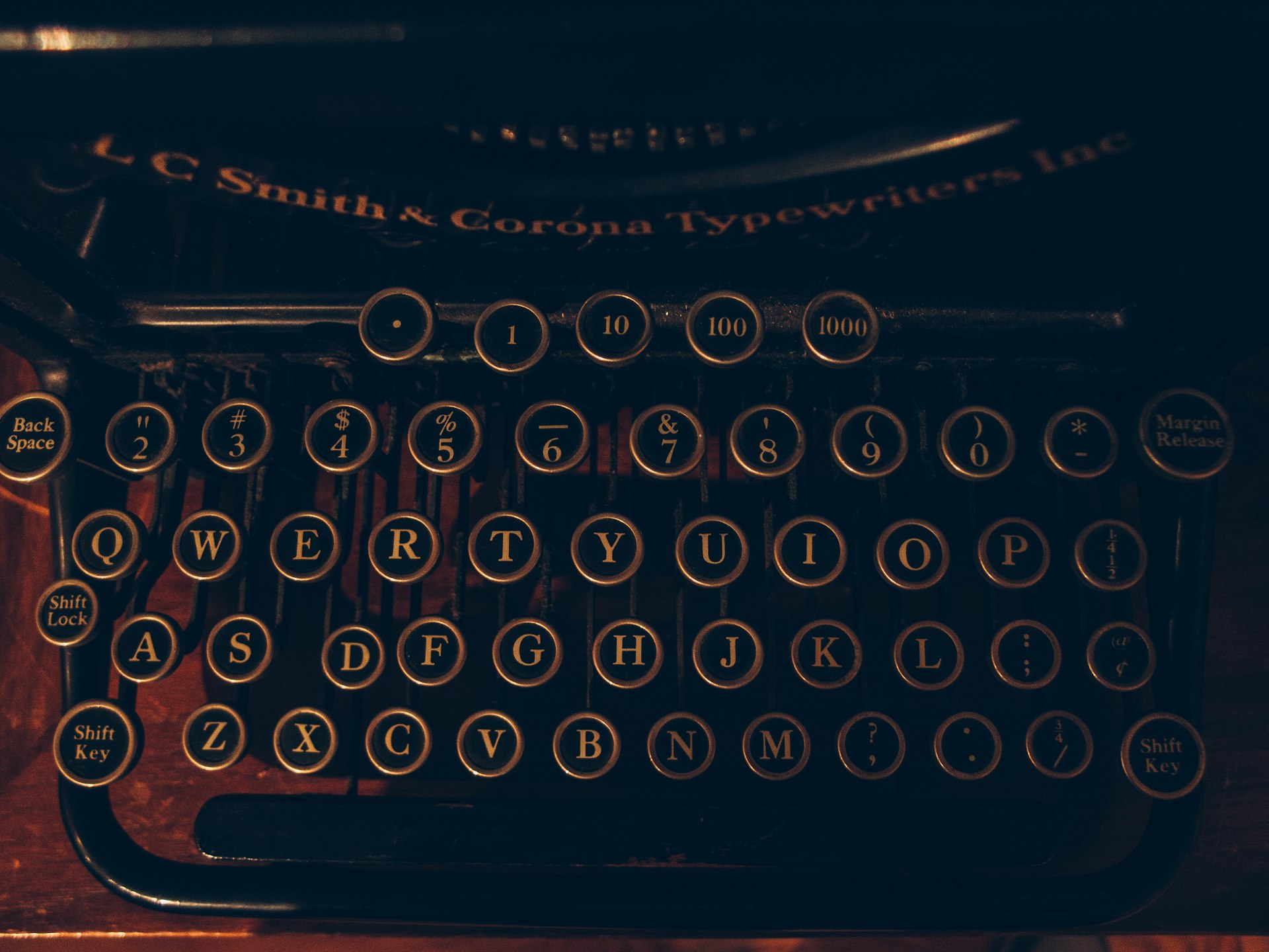 black and brown typewriter